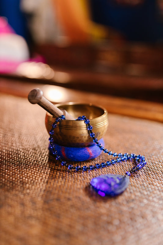 Singing Bowl Secrets: Mastering the Art of Sound Healing - How to Use a Singing Bowl 101